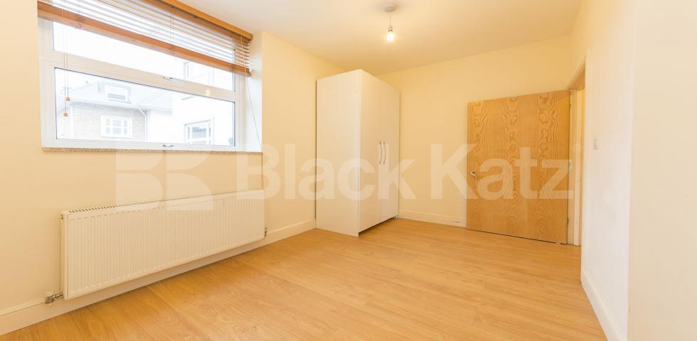 			Great 2 Bed Property !, 2 Bedroom, 1 bath, 1 reception Flat			 High street, Hornsey/Crouch End